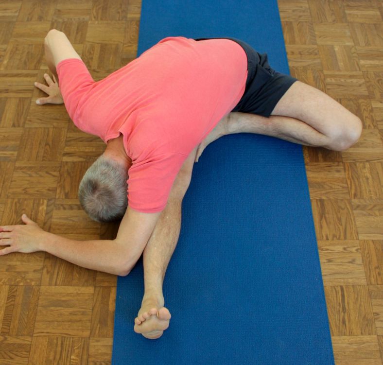 Yogaschule Ashtanga asana parsva janu sirsasana / seitliche KopfKnie